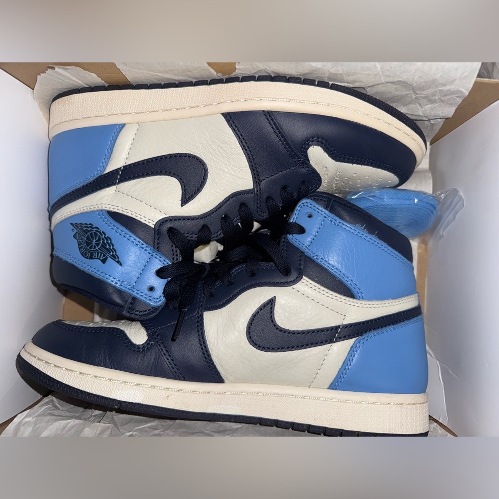 Air Jordan 1 Retro High OG Obsidian